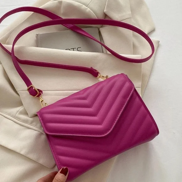 Luxe Vegan Leather Quilted Shoulder Crossbody Bag - Picture 6 of 12